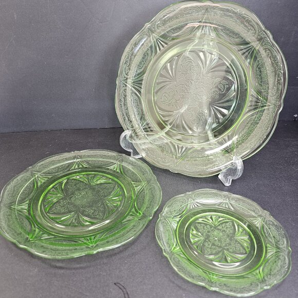 Uranium Depression Plates Set Of 3 Collectible Highly Ornate Geiger Tested - Picture 1 of 12